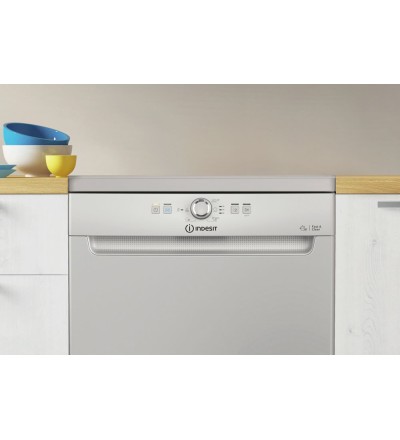Indesit Indesit Lavastoviglie D2F HK26 S 14 Coperti Libera Installazione Classe E Argento