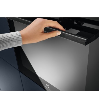 Electrolux Electrolux EOF4P56H Forno Elettrico da Incasso Pirolitico Multifunzione SurroundCook 72 L Classe A+ Nero